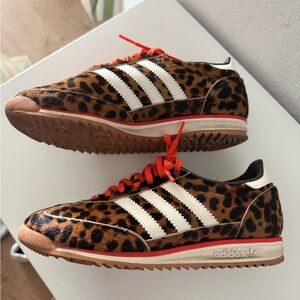 Adidas Women's Leopard SL72